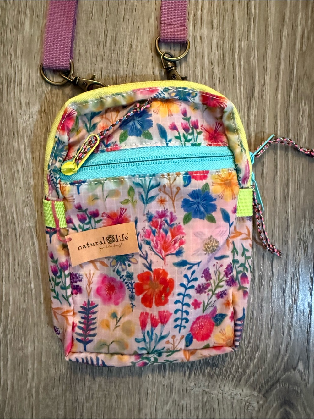 Natural Life 8-in-1 Pocket Crossbody - Rainbow Garden Cream Floral - Picture 3 of 9